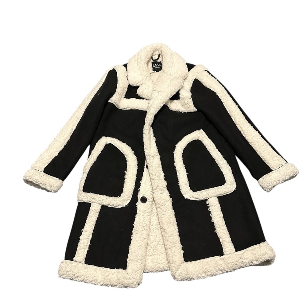 Boohoo man Black and Cream Teddy men Jacket, NWT, size large
